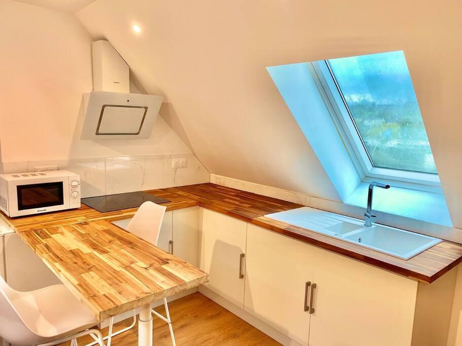 Appartement Renove Proche Gare 坎佩尔 外观 照片