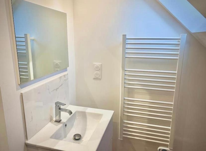 Appartement Renove Proche Gare 坎佩尔 外观 照片